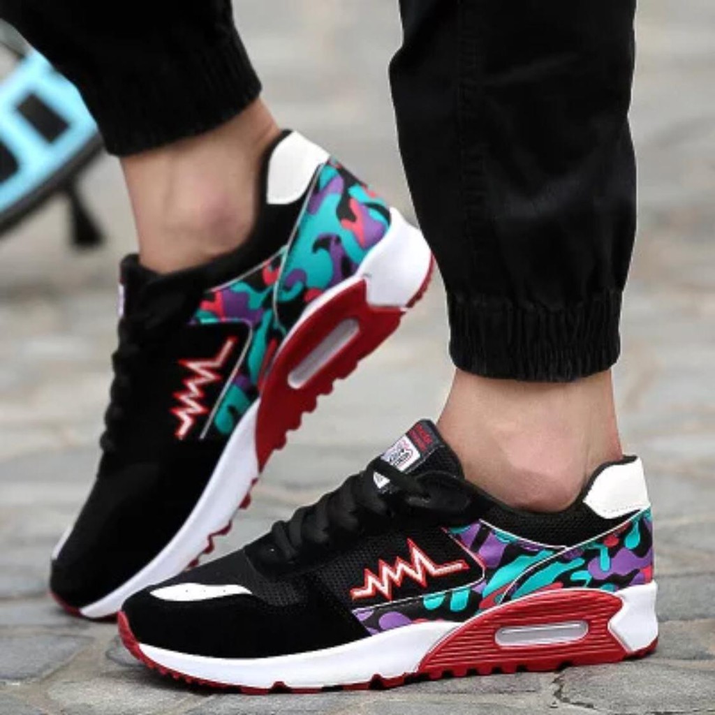 【เลือกสีไม่ใด้นะ ราคาล้างสต๊อกจ๊า】รองเท้าผ้าใบผู้ชาย สไตล์ สปอร์ต นุ่มสบาย ใส่เท่ห์ A093