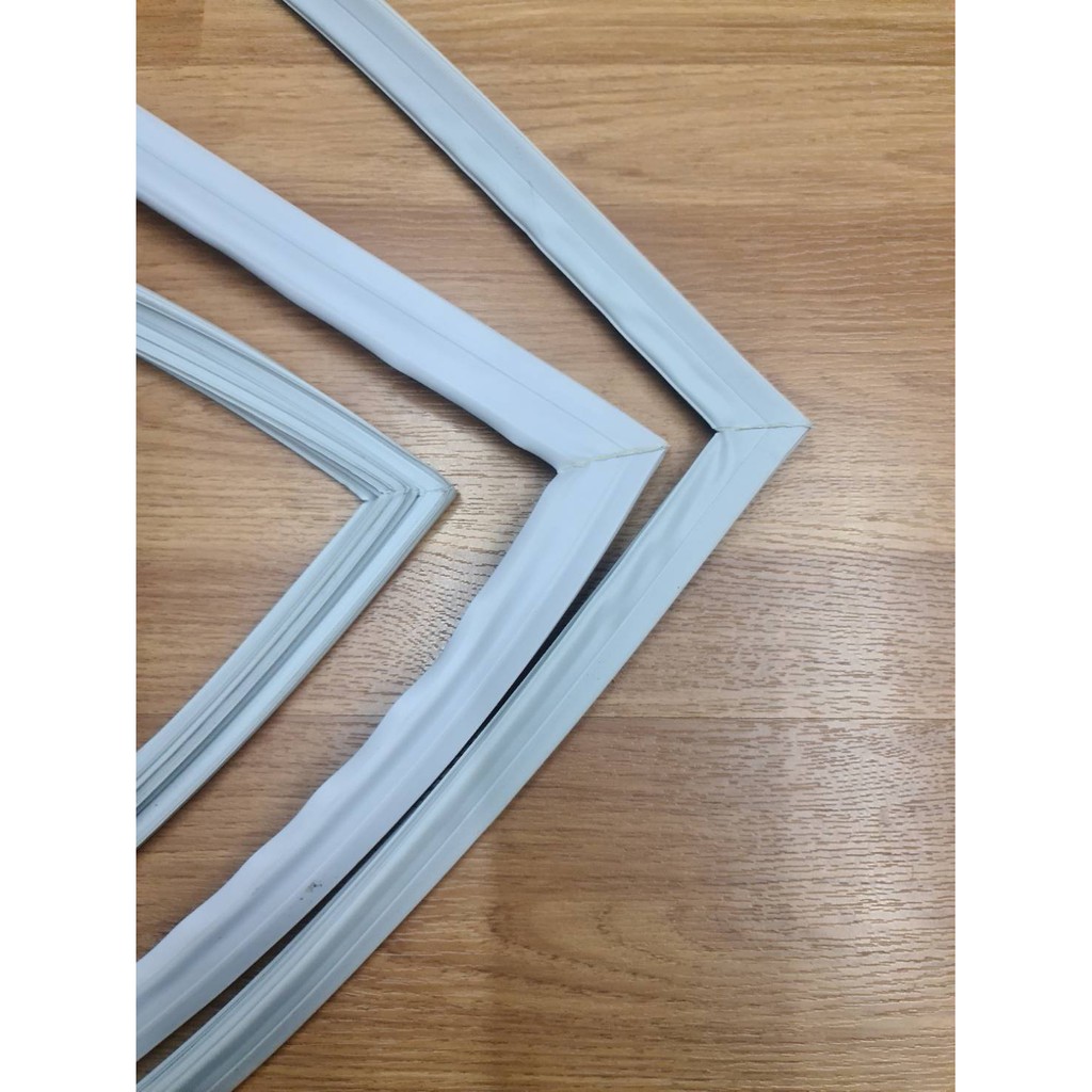 0000740 ขอบยาง ประตู ตู้เย็น Sharp ชาร์ป ขอบล่าง ยางขอบประตูตู้เย็น ขอบยางประตู ตู้เย็น 2 ประตู