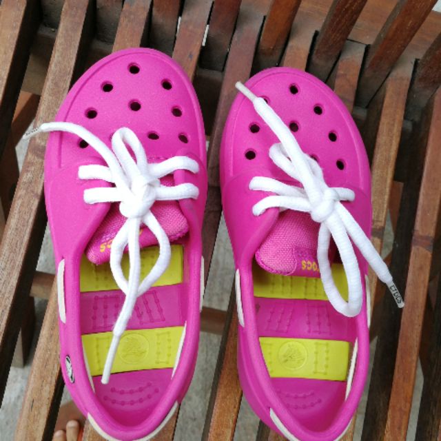 Crocs แท้ มือสอง ไซส์ C 10 รองเท้าลำลองเด็กผู้หญิง ไซส์ C 10