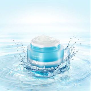 [302WHITE] Ice Breaking Glacial Water Moisture Cream - 50ml