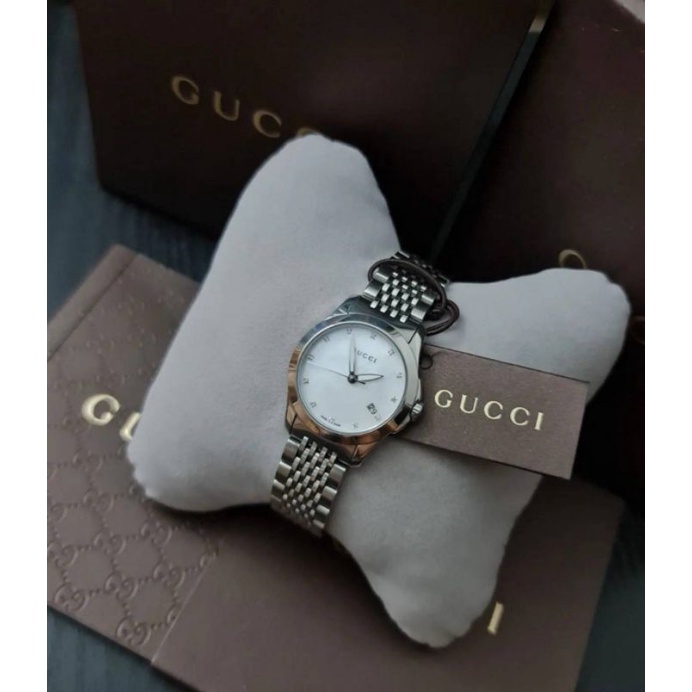 Gucci watch diamond.