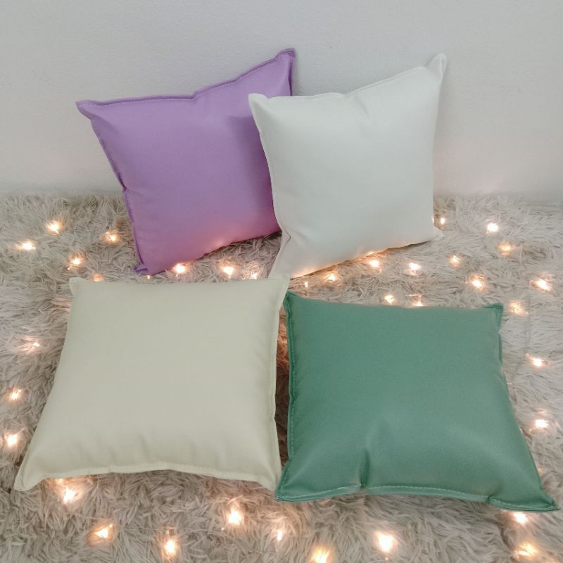 หมอนอิงหนังpvc กันไรฝุ่น กันน้ำ 16*16นิ้ว ไม่มีซิป มีหลายสี(ลดราคา)