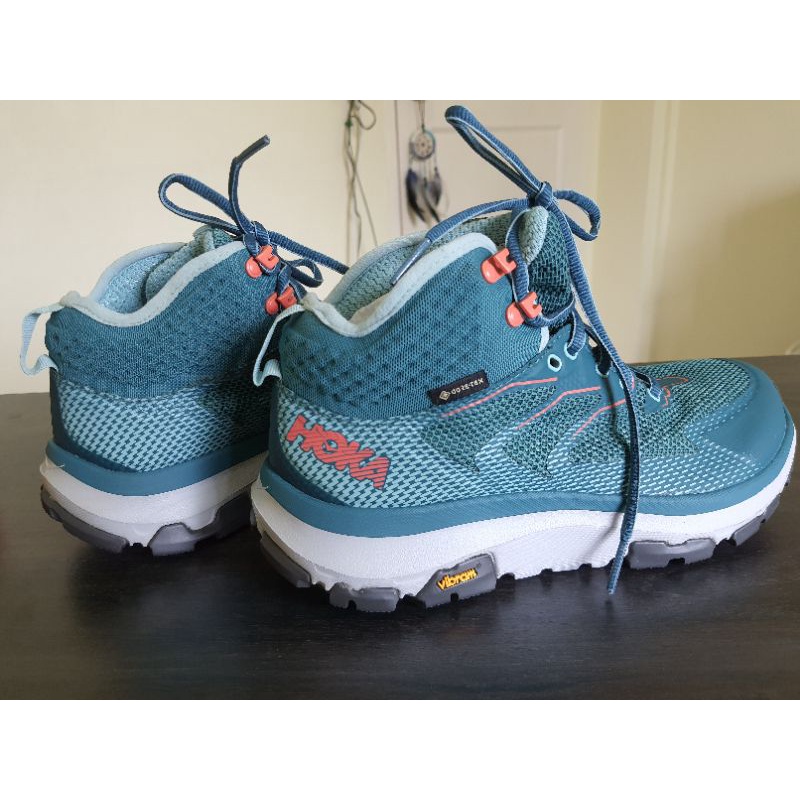 รองเท้า Hoka One One