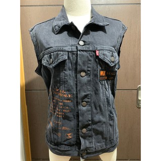 เสื้อกั๊กยีนส์ Levis size S