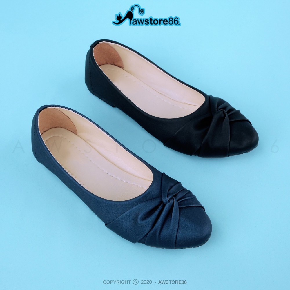 รองเท้าลําลองลําลอง Women& 39;s Work Flat Shoes INTAN MI-09