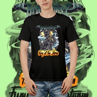 แขนสั้นcrew neckDragonforce Fury of the Storm เสื้อยืดลําลอง แขนสั้น พิมพ์ลายกราฟฟิค สีดํา ขาว S-XXXXL