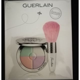 GUERLAIN meteorites travellers exclusive colour-correcting, blotting and lighting power and brush ที่ปัดแก้ม brush on