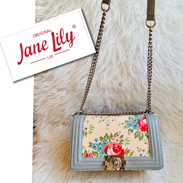 กระเป๋าสะพายโซ่ แบรนด์แท้ Jane Lily  ซื้อ1แถม1 กระเป๋าสตางค์ เข้าเซต พร้อมใบรับประกัน พร้อมส่งราคาถู