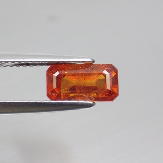 พลอย โกเมน สีส้ม สเปสซาไทท์ การ์เน็ต ธรรมชาติ แท้ ( Natural Spessartite Garnet ) หนัก 2.43 กะรัต