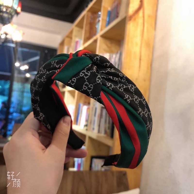 พร้อมส่ง ที่คาดผมGG เรียบหรูดูแพง เก็บผมได้หมดไม่รัดหัว น่ารักทั้ง2สี - รูปที่ 4