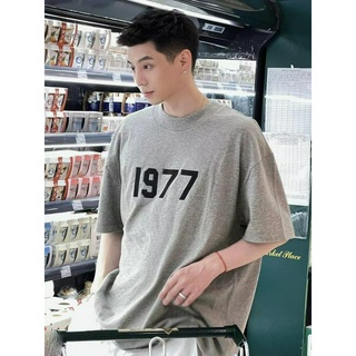 Fog FEAR OF GOD เสื้อยืดคอกลม แขนสั้น พิมพ์ลายดิจิทัล ESSENTIALS 23ss 1977 ทรงหลวม