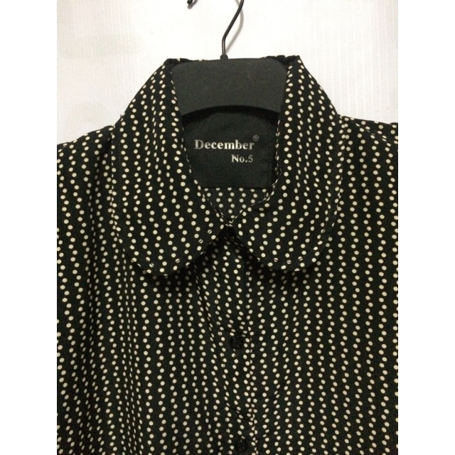 เสื้อเชิ๊ดยี่ห้อDecember no.5ลายจุด ดำ-ครีม