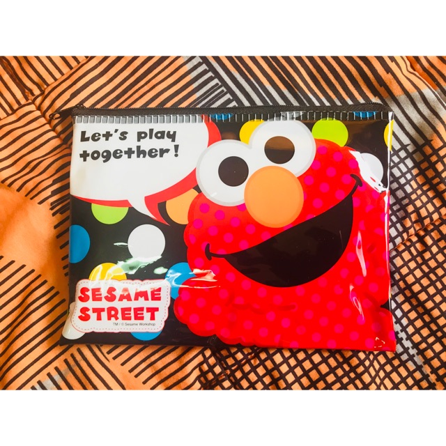 กระเป๋า Sesame Street