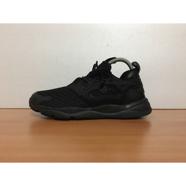 reebok furylite blackout