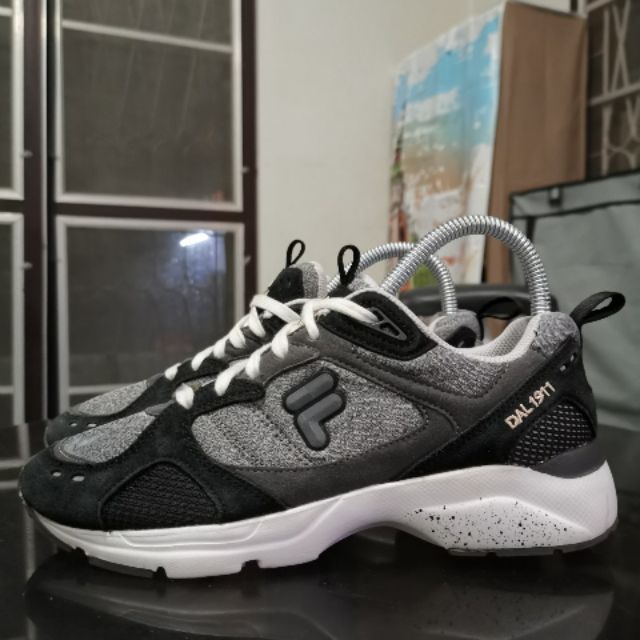 รองเท้า​ FILA F1XKX0102 มือสองแท้100%