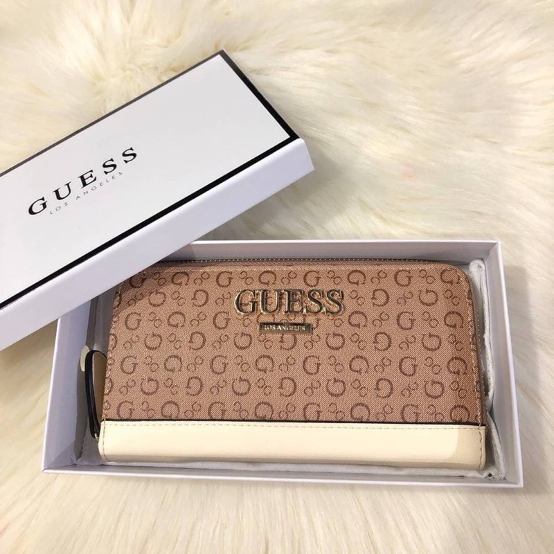 แท้💯 outlet GUESS FACTORY WOMEN'S LONG WALLET  กระเป๋าสตางค์ใบยาว สวยมากค่ะ เปิดปิดด้วยซิป ด้านหน้า