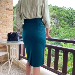 กระโปรงเอวสูงขอบใหญ่ ผ่าหลังเกย ยาว 26 นิ้ว มีซับใน