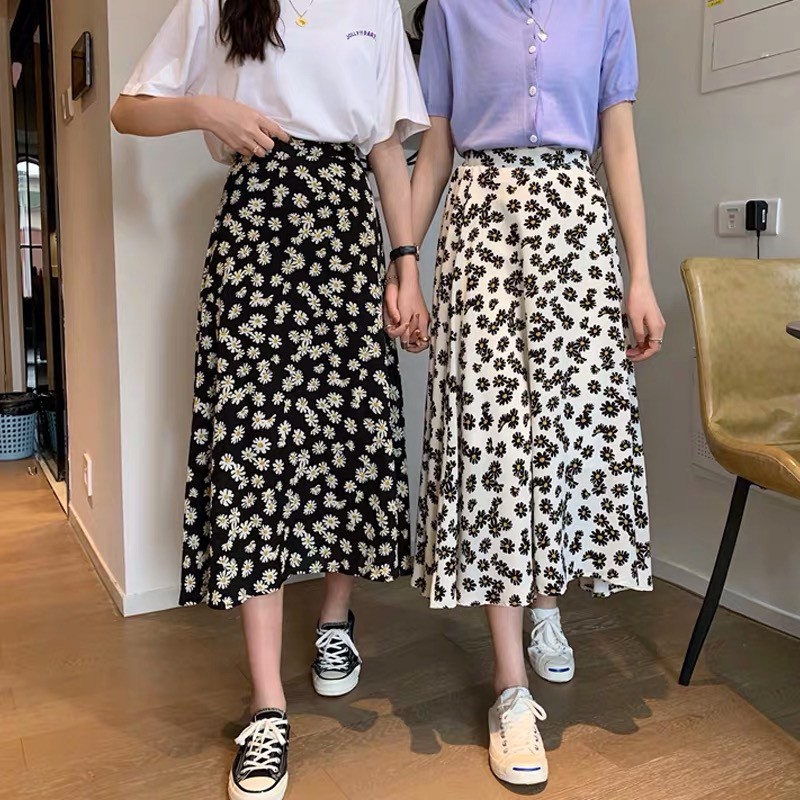 Cicishop?พร้อมส่ง?กระโปรงพิมพ์ลายดอกไม้?น่ารัก สวยหวาน เนื้อผ้าทิ้งตัว เอวสม๊อคหลัง มีซับใน(021)