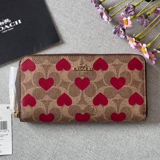 🎀 (สด-ผ่อน) กระเป๋าสตางค์ ลายหัวใจ C8547 Coach Accordion Zip Wallet In Signature Canvas With Heart Print