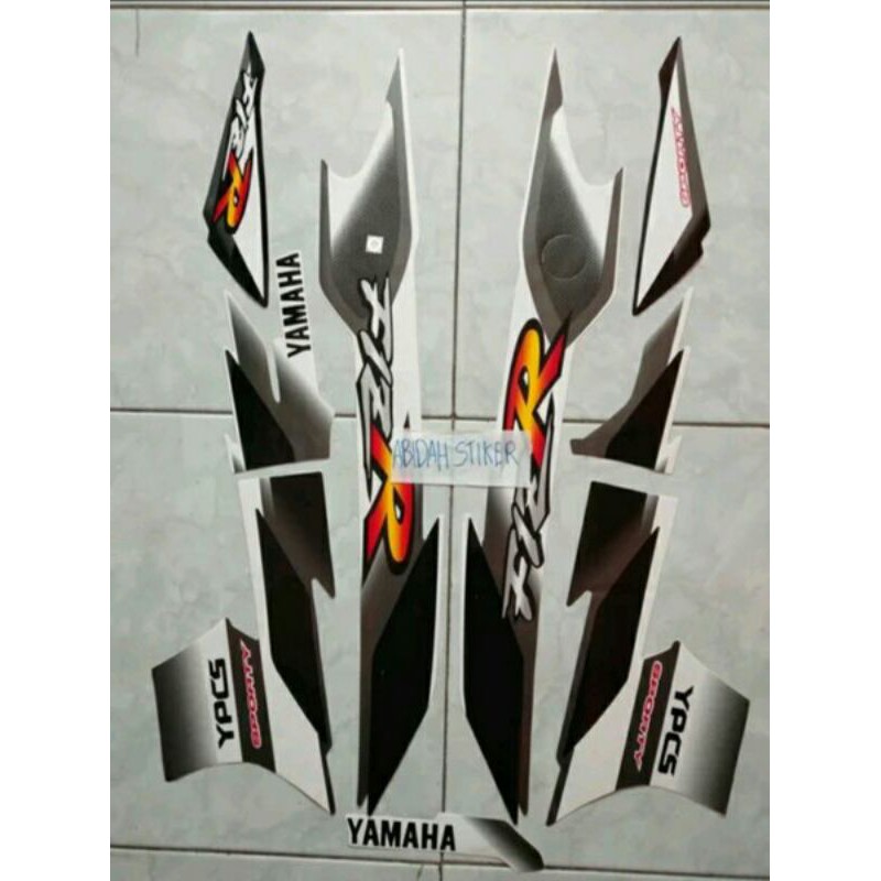 Striping f1zr 2001**