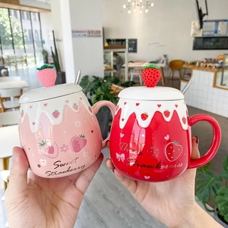 แก้วกาแฟลายสตอเบอรี่+ช้อน เข้าไมโครเวฟได้ แก้วสุดน่ารักพรีเมี่ยม สวยและคุ้มค่า