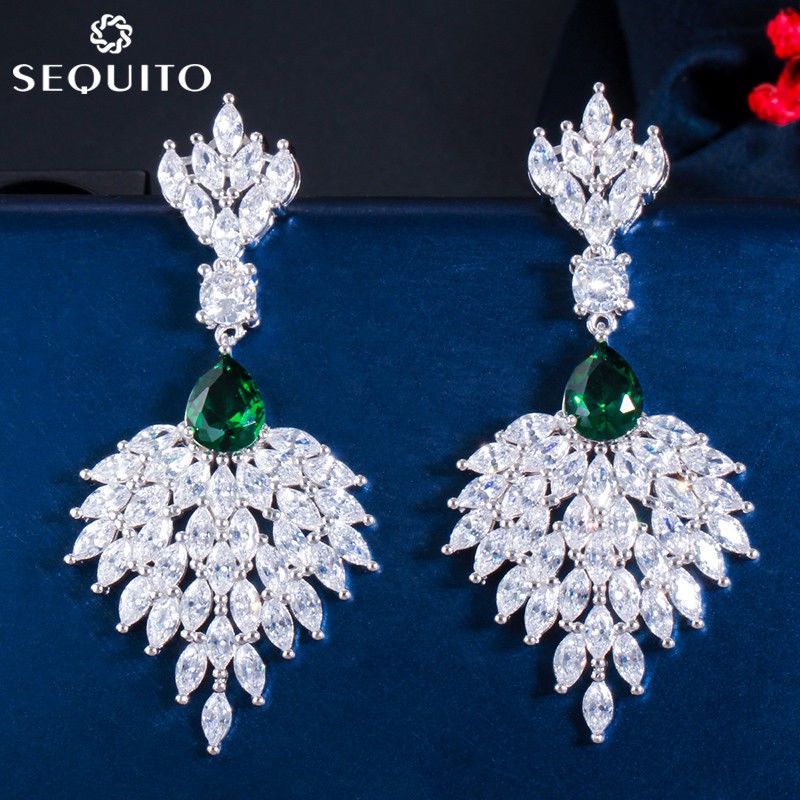 Sequito หรูหรามรกตสีเขียว Zirconia คริสตัลยาว Marquise Drop Dangle ต่างหูงานแต่งงานสีขาวเครื่องประดับ E417