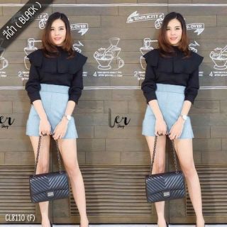 เซ็ต 2 ชิ้น เสื้อแขนยาวผ้าโฟเวย์สีพื้นคอปีน + กางเกงขาสั้นเอวสูงเว้าเอว