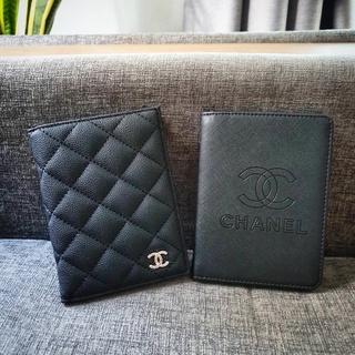 กระเป๋าที่ใส่พาสปอร์ต CC Classic Leather Passport Holder Counter VIP Gift แท้!! สินค้ามีพร้อมส่งในไทยค่ะ