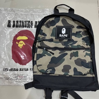 BAPE A BATHING APE CAMO BACKPACK กระเป๋าเป้สะพายหลัง แบรนด์อะบาทติ้งแอป เบป ผ้าไนล่อนสีดำ ลายทหาร ขนาด 12x16 นิ้ว