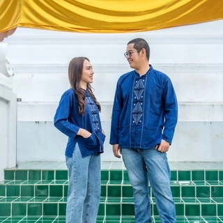 (จันทร์ดีหม้อห้อม) เสื้อหม้อห้อมคอจีนแขนยาวปักลาย(4ลายปัก)