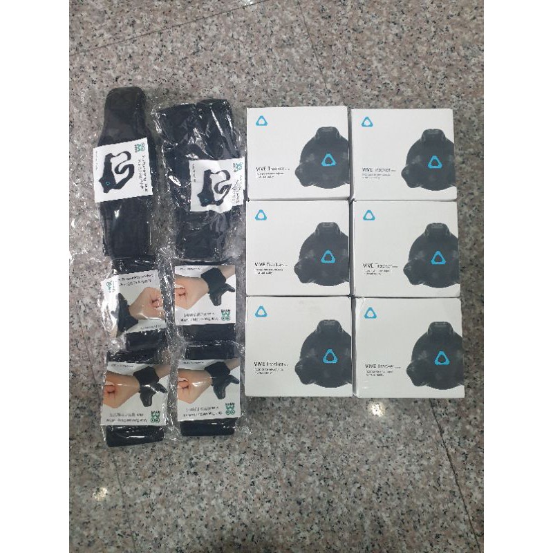 HTC ​vive trackers set 3 พร้อม​สายรัด