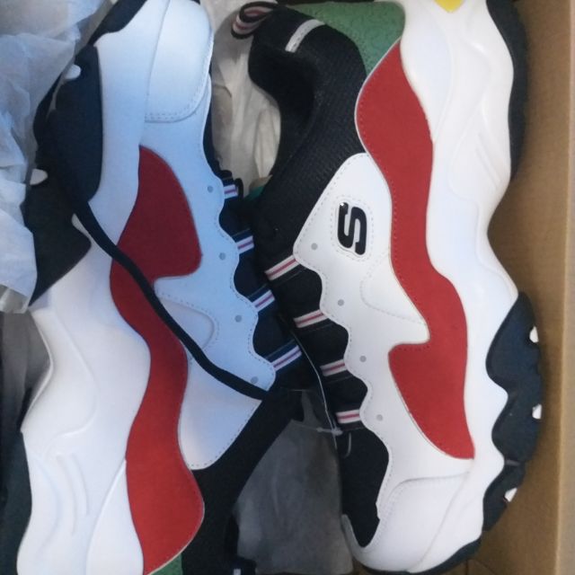 One piece x skechers teach