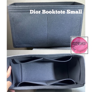 จัดทรง booktote ผ้าสักหลาด รอ 1 อาทิตย์คะ