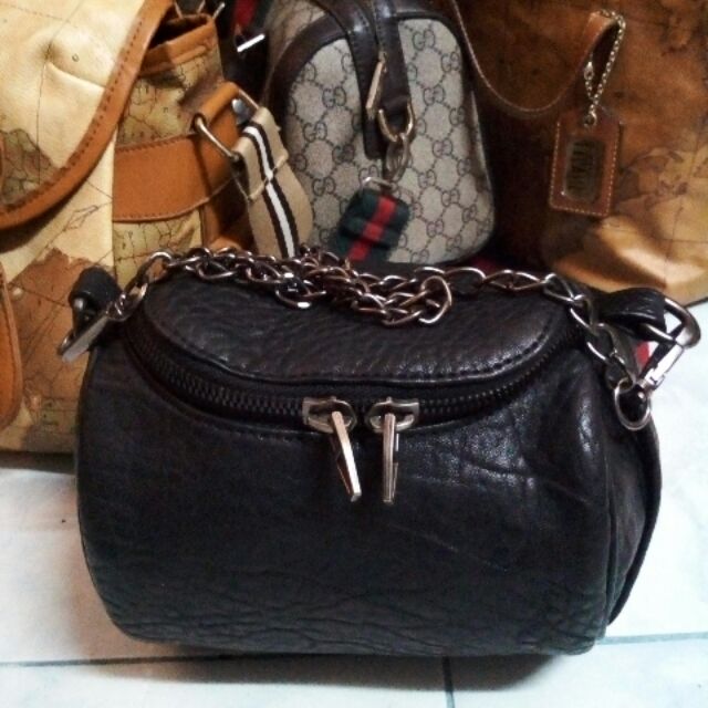 กระเป๋า Alexander Wang มือสอง
