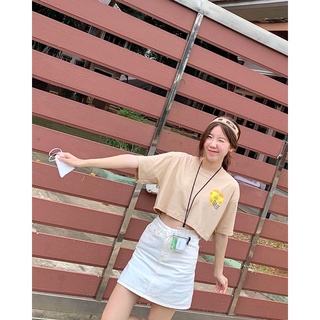 Basic crop เสื้อยืดครอปลาย Cheese day (สีเบจ)