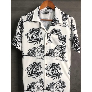 Hawaii เสื้อฮาวาย ผ้านิ่ม ไม่ต้องรีดใส่สบาย ผ้าไหมอิตาลี ลายเสือขาวดำ H285