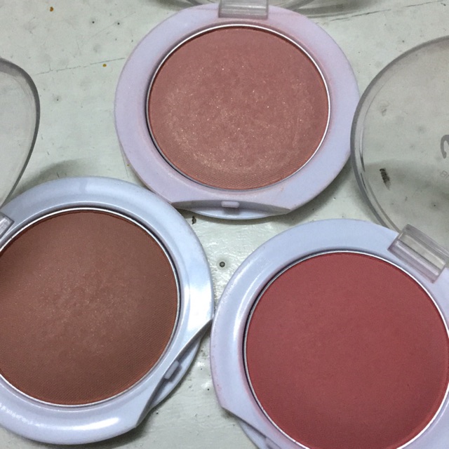 Maybeline cheeky glow