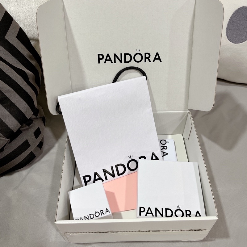 ถุง กล่อง pandora แท้ 100%