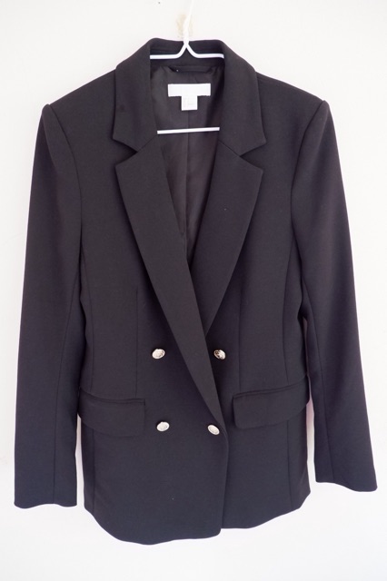 เสื้อ Blazer กระดุมทอง ยี่ห้อ H&M >>Used Twice<<