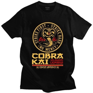 Nbf3f23r97r เสื้อยืดแขนสั้น ผ้าฝ้าย พิมพ์ลาย Cobra Kai Strike First Strike Hard No Mercy สไตล์คลาสสิก สําหรับผู้ชาย ER66