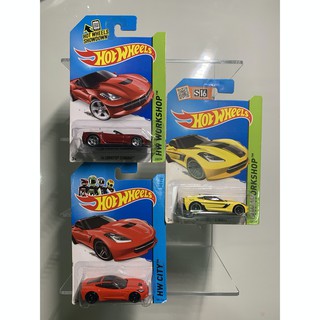 Hot wheels basic car 14 CORVETTE STINGRAY ™