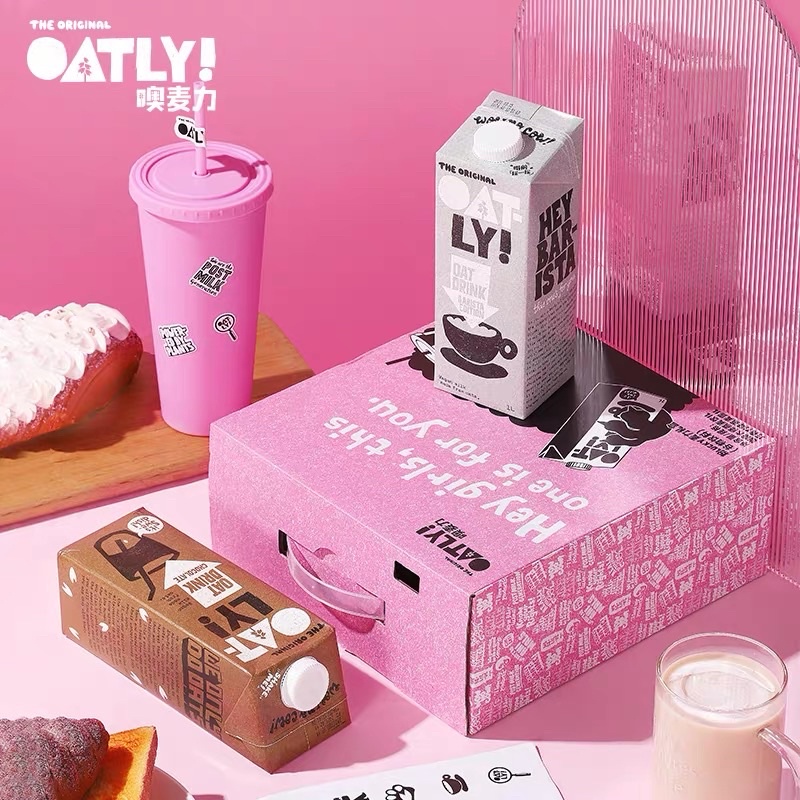 Oatly special pack นมโอ๊ต Barista + นมโอ๊ตชอคโกแลต +แก้วสีชมพู (สินค้าพรีออเดอร์)