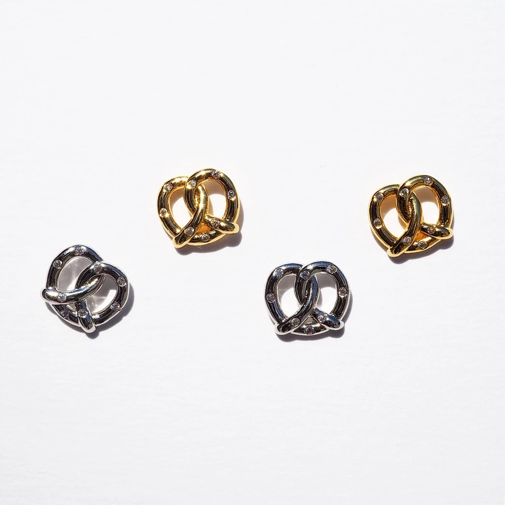 YVIS Icing Pretzel Gem Earring