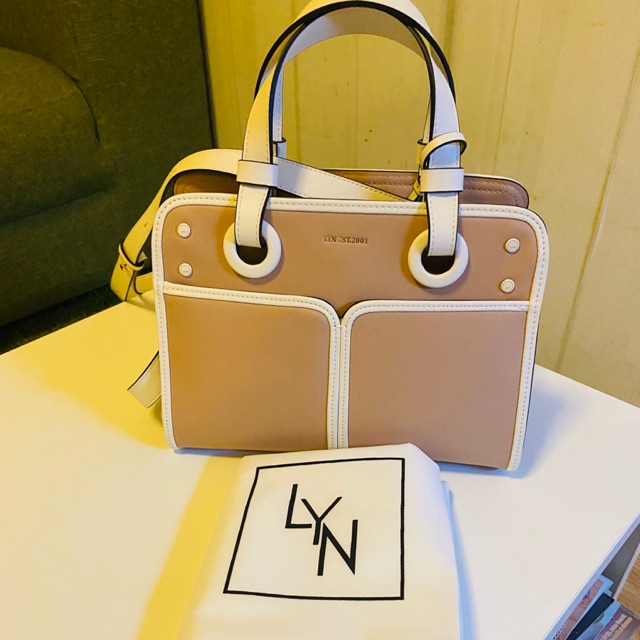 กระเป๋าLYN รุ่น Holiday bags 1 ชิ้น
