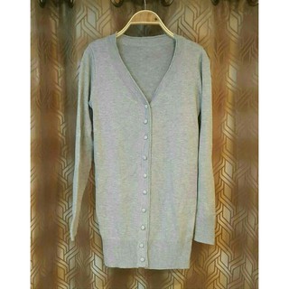 เสื้อคุลมสีเทาตัวยาว