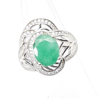 แหวน มรกต Emerald พลอยแท้ ขนาดพลอย 8 มม เจียรไน สวยสะดุดตา ตัวเรือนเงินแท้ 925 ขนาด 57