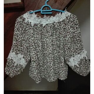 เสื้อลายดอก อกๆด้ถึง 48"