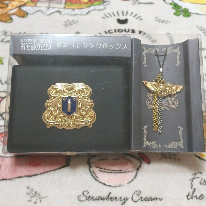 **ขายแล้ว** กล่องเก็บแหวนวองโกเล่ vongola ring case reborn ของแท้1000% จากประเทศญี่ปุ่น vongola ring