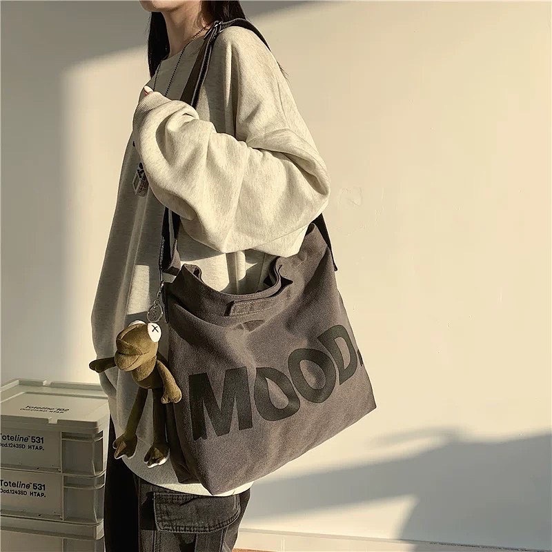 #พร้อมส่ง กระเป๋าสะพายข้าง Mood Bag 180.-♟🖤