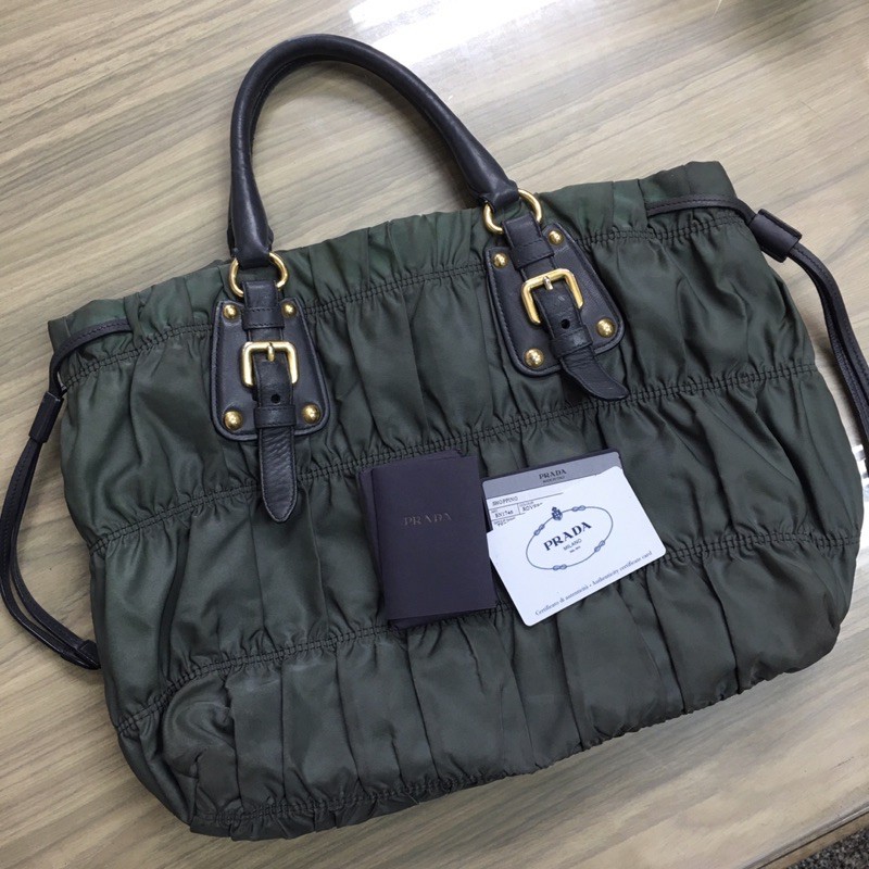 Prada Tessuto Gaufre ถูกที่สุด พร้อมโปรโมชั่น ก.ค. 2023|BigGoเช็คราคาง่ายๆ